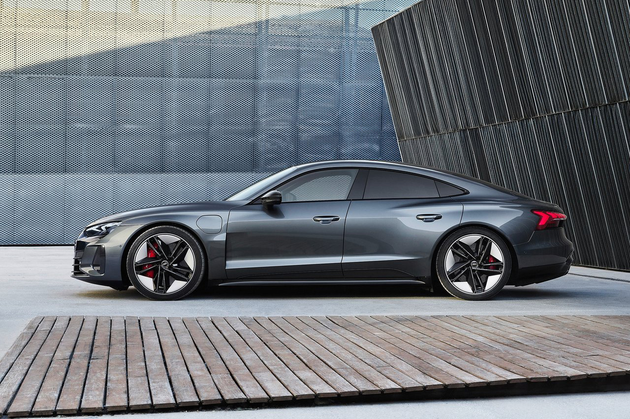 아우디 e-트론 GT와 RS e-트론 GT, 프리뷰 행사 개최로 새로운 비전 제시 < 신차 < 자동차 < 기사본문 - 오토트리뷴