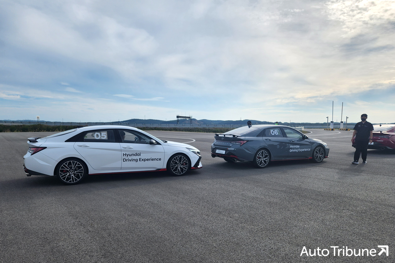 ▲서킷 주행에는 최신 N 모델이 아반떼 N이 제공됐다.(사진=김예준 기자)