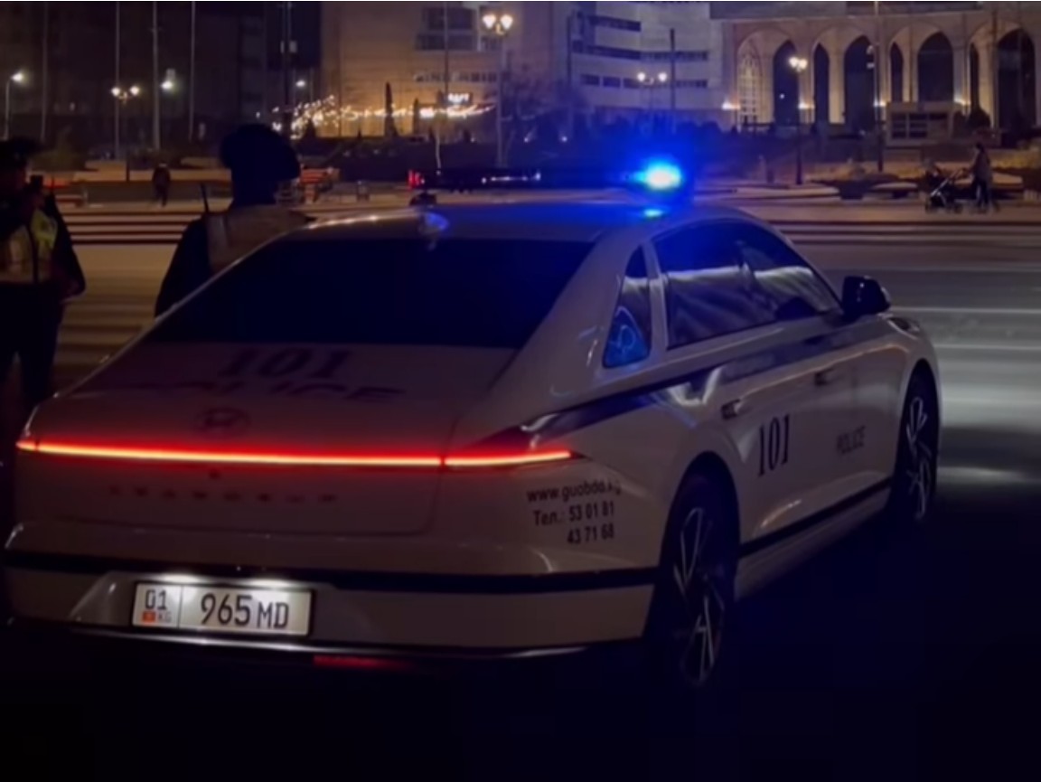 ▲키르기스스탄의 경찰차로 활약 중인 현대 그랜저(사진=온라인커뮤니티)