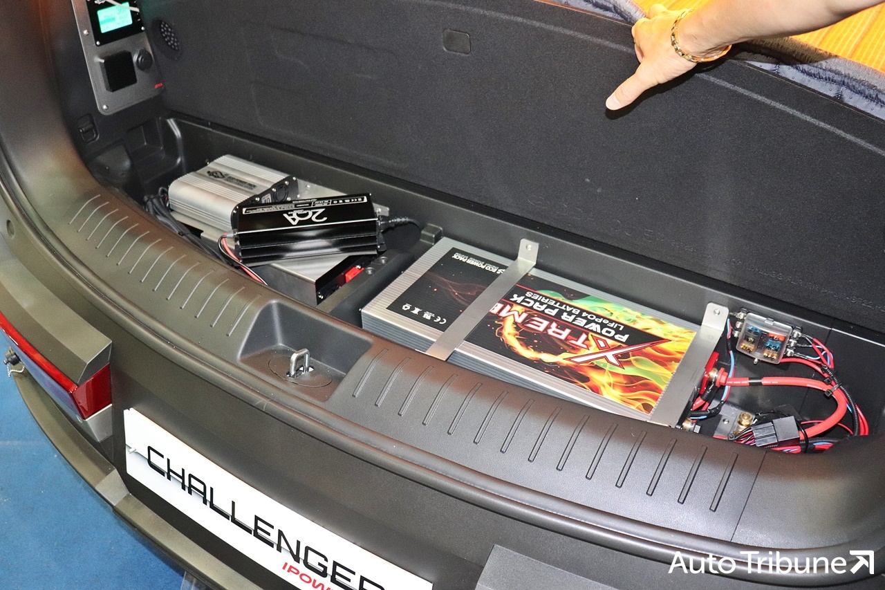 ▲패밀리카라반 싼타페 챌린저 캠핑카의 배터리 팩(사진=최현진 기자)