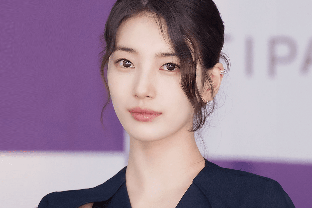 수지, 입간판만 봐도 눈물 펑펑... 무슨 사연이길래?
