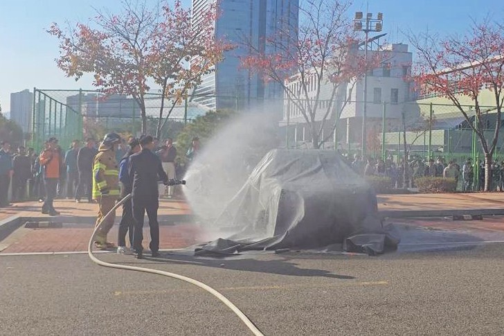 한국교통안전공단, 전기차 화재 대응 민방위 · 소방 합동훈련 실시 < 업계소식 < 자동차 일반 < 기사본문 - 오토트리뷴 한국교통안전공단, 전기차... 