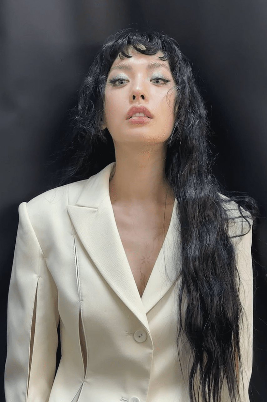 [포토] 나나, 아찔한 가슴골 타투 자랑 < 연예 < 포토/영상 < 기사본문 - 오토트리뷴 [포토] 나나, 아찔한 가슴골 타투 자랑 - 오토트리뷴