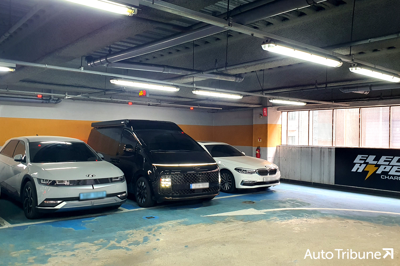 제주도에서 대형마트 진입도 무리 없이 여유로웠던 유로밴 /사진=양봉수 기자