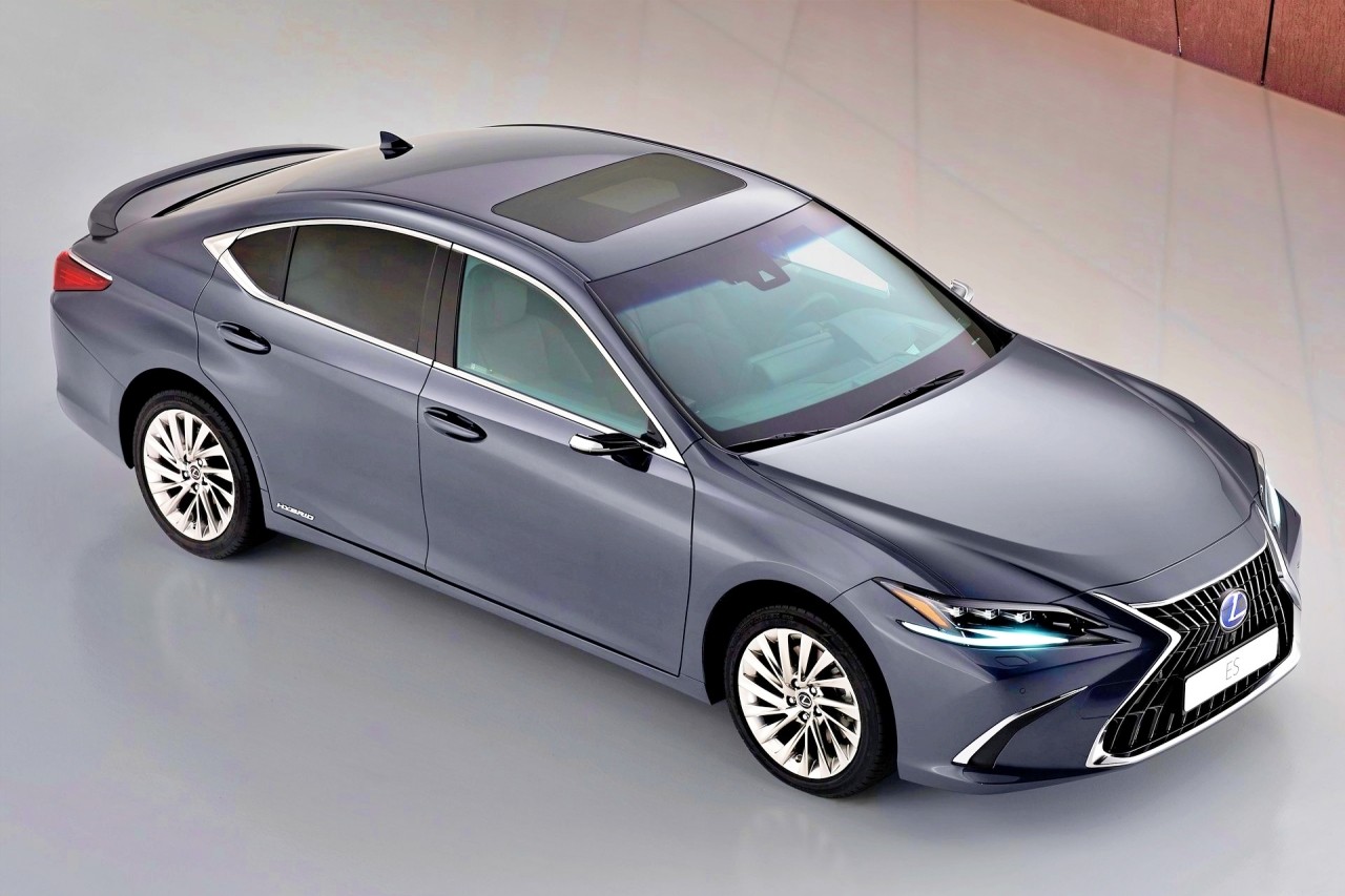 ES /사진=렉서스