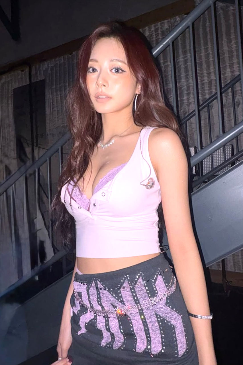 빅토리아 시크릿 패션쇼 2025에 참석한 쯔위 /사진=쯔위 SNS