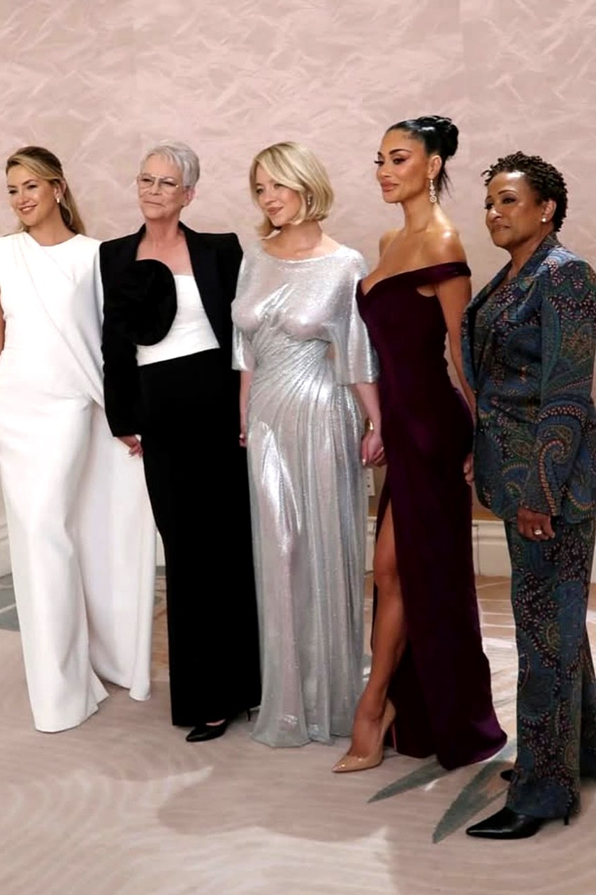 시드니 스위니가 여성 행사에 참석하며 착장한 시스루 드레스 /사진=시드니 스위니 SNS