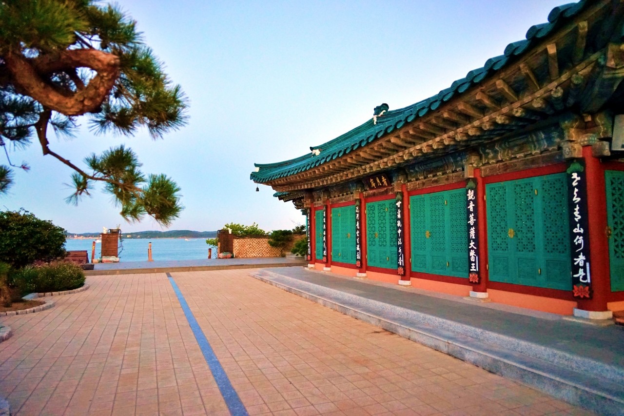 간월암 /사진=간월암 공식 홈페이지