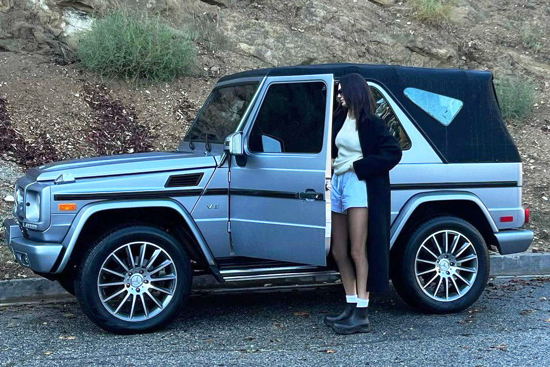 메르세데스-벤츠 G500 카브리오는 2대를 소유 중이다. /사진=켄달 제너 SNS