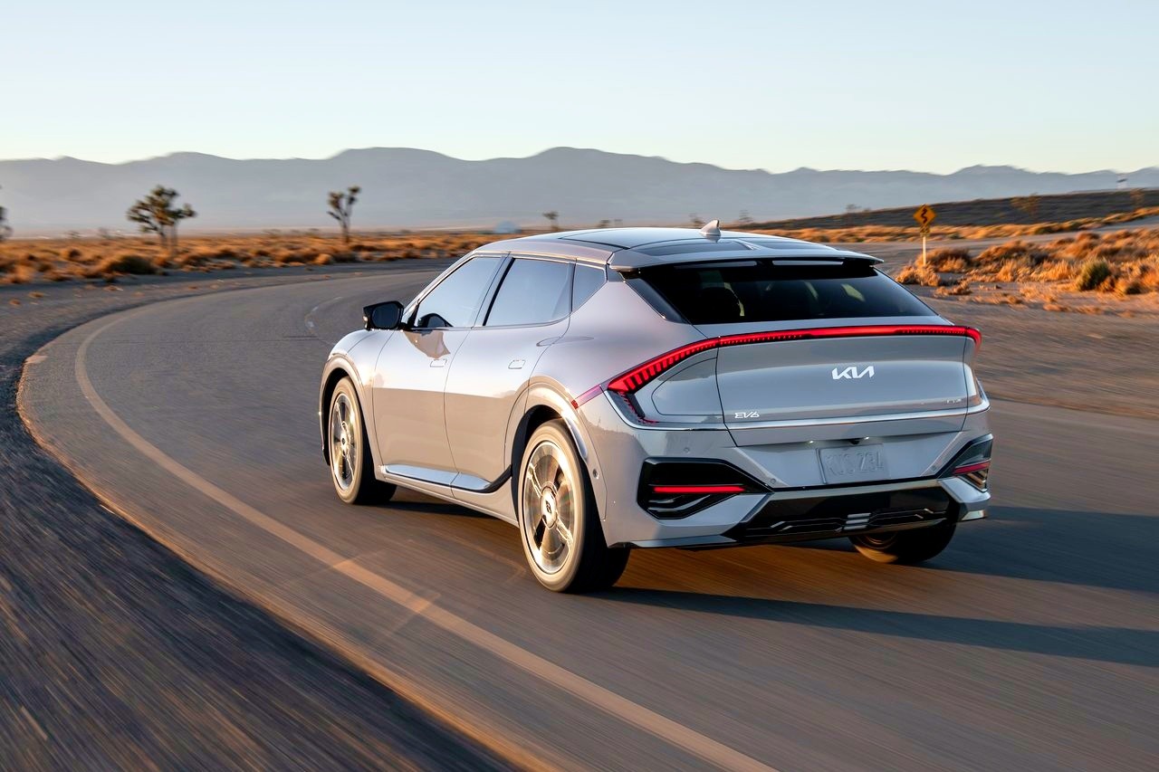 "예비 오너들 날벼락"... 기아 美 법인, 고성능 EV6 GT 퇴출 수순 돌입