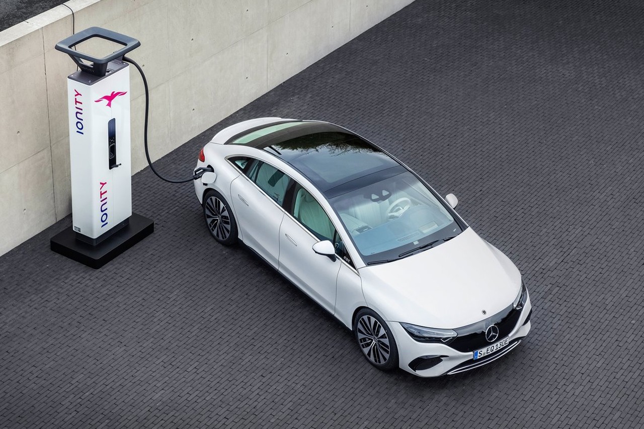 "배터리 속여 2800억 매출"... 메르세데스-벤츠, 공정위 112억 검찰 고발