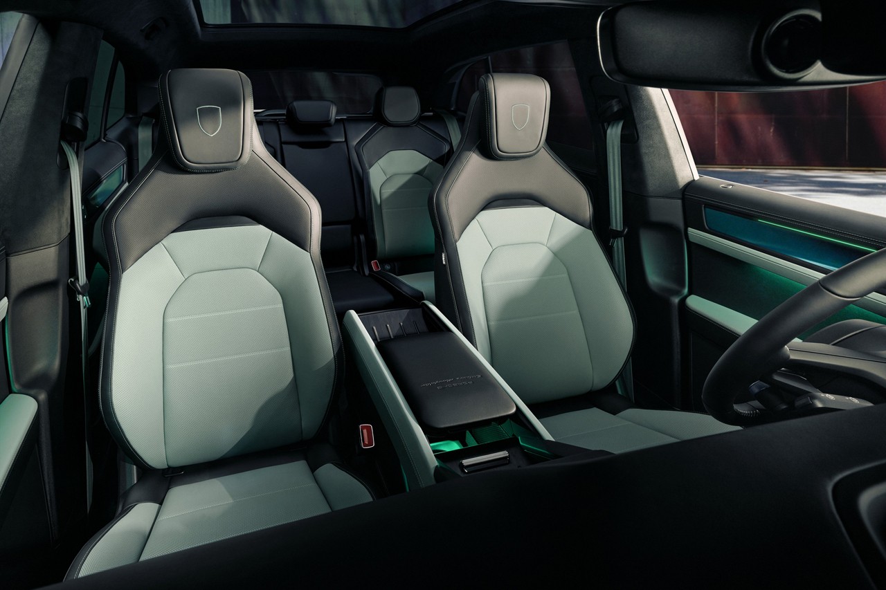 카이엔 S 일렉트릭 인테리어 패키지 /사진=포르쉐코리아