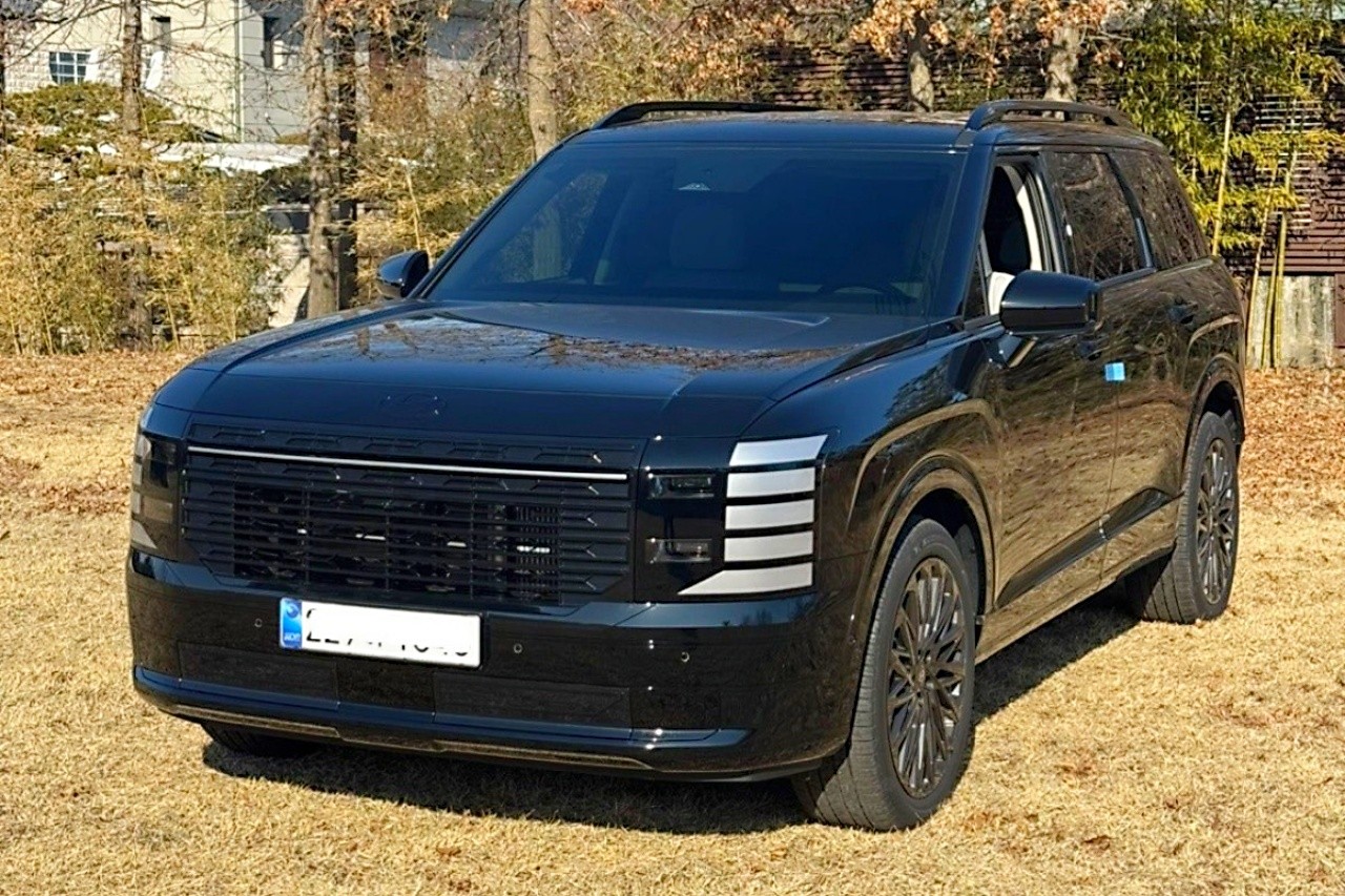 "포스는 레인지로버급"... 현대 팰리세이드, 크롬 삭제 블랙잉크 도입하나?