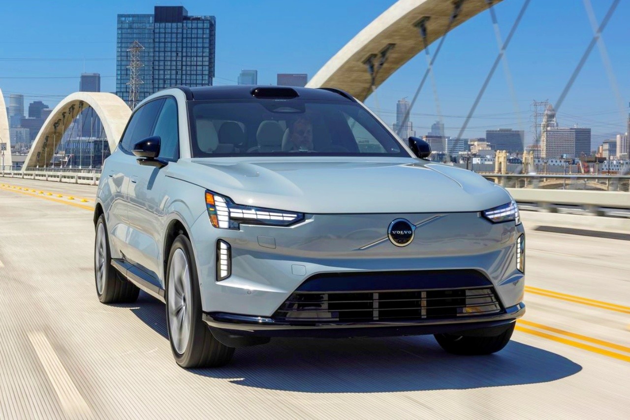 "주행 가능 거리 600km"... 볼보 EX90, 한국 출시는 미국보다 저렴하게?