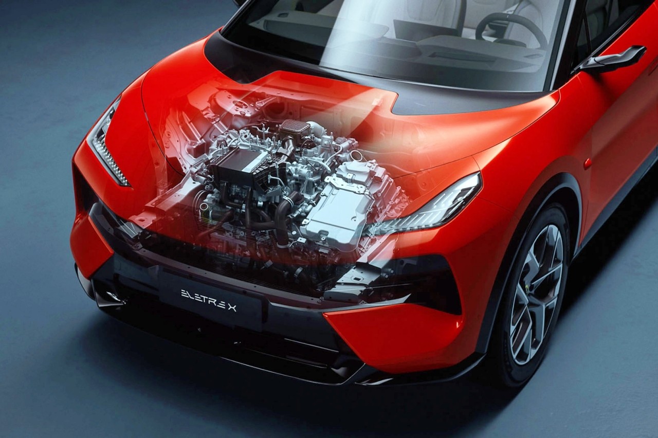 "전기차보다 강력한 하이브리드"... 로터스 엘레트라에 PHEV '결합'