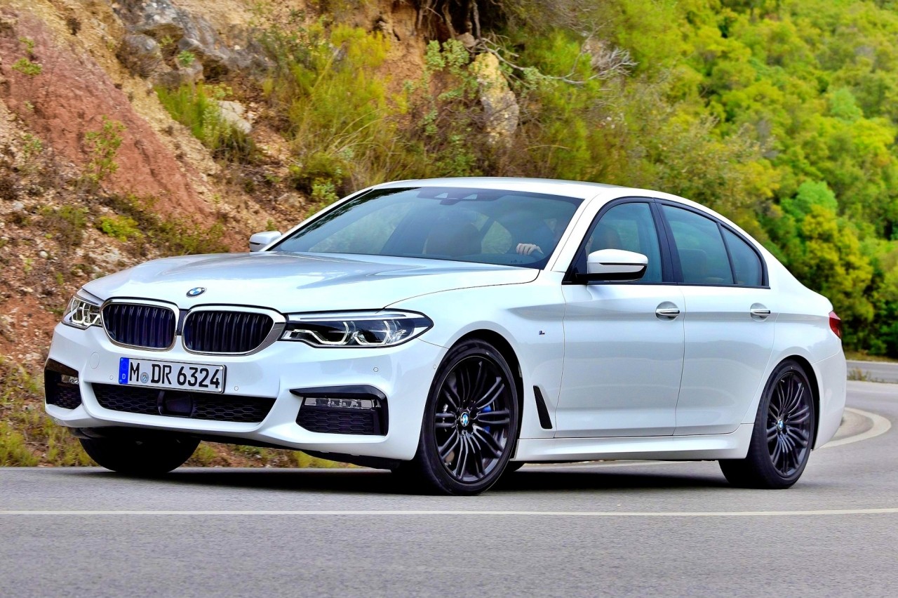 "현대 캐스퍼 반 값 수준"..BMW 5시리즈, 1560만 원까지 내려간 이유는?