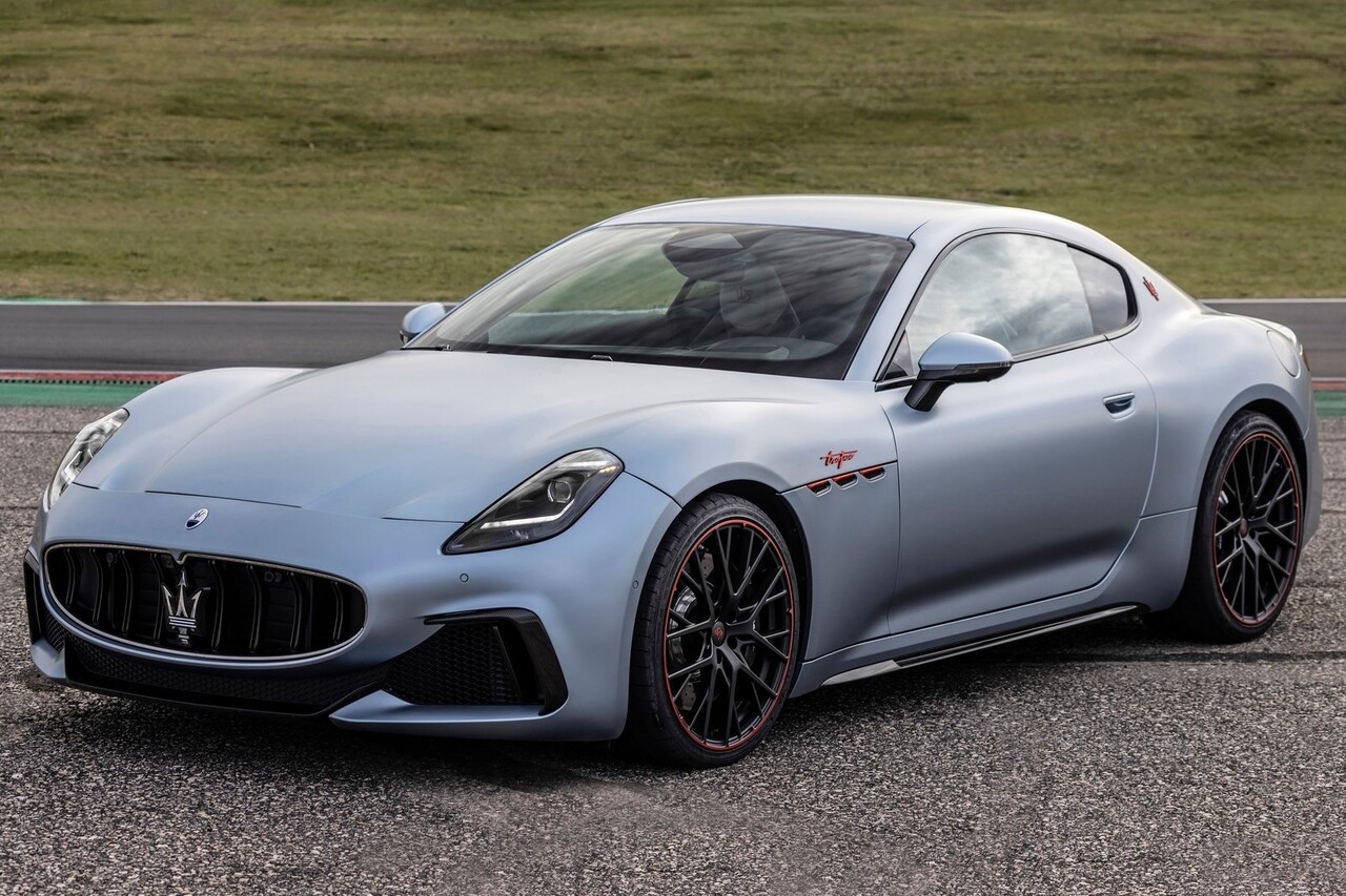 "남들 올릴 때 2100만 원 인하"... 마세라티, '올해의 럭셔리카'로 승부수