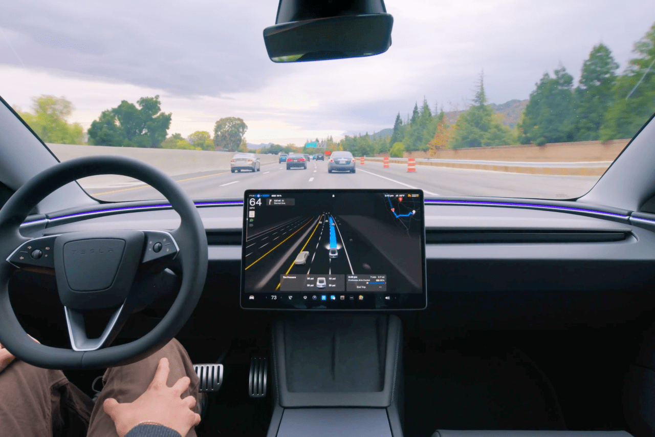 FSD도 자율주행에 가까운 능력을 보유하고 있지만 공식적인 수준은 레벨 2다. /사진=테슬라