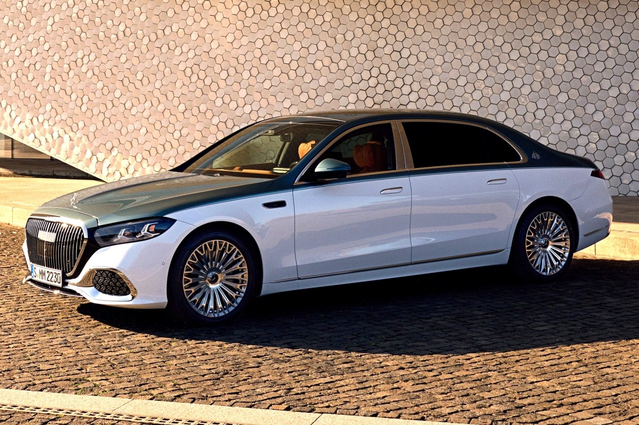 "움직이는 궁전의 귀환"... 신형 마이바흐 S클래스, 한국은 '0순위' 출시?