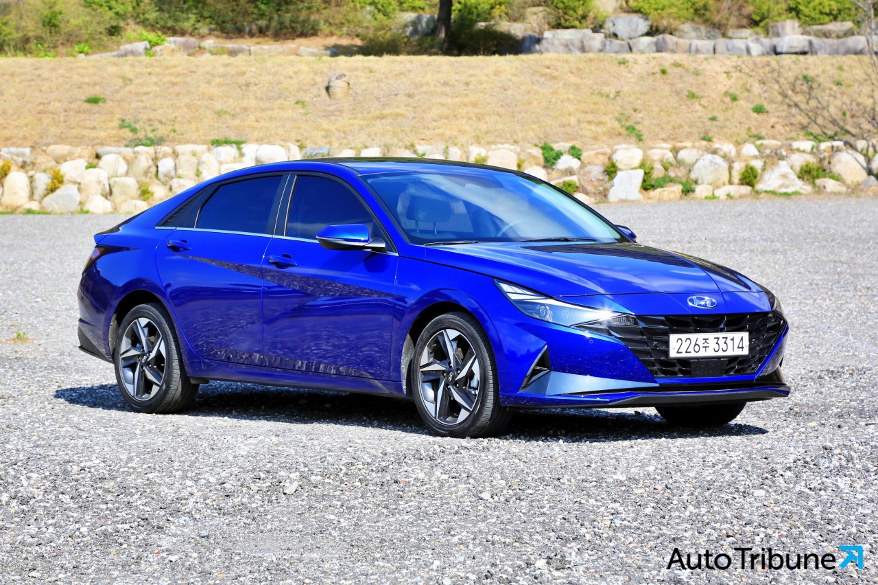 "싼 맛에 타는 시대 끝"... 눈 높아진 '첫 차' 고객들, 중고차 부동의 1위는?