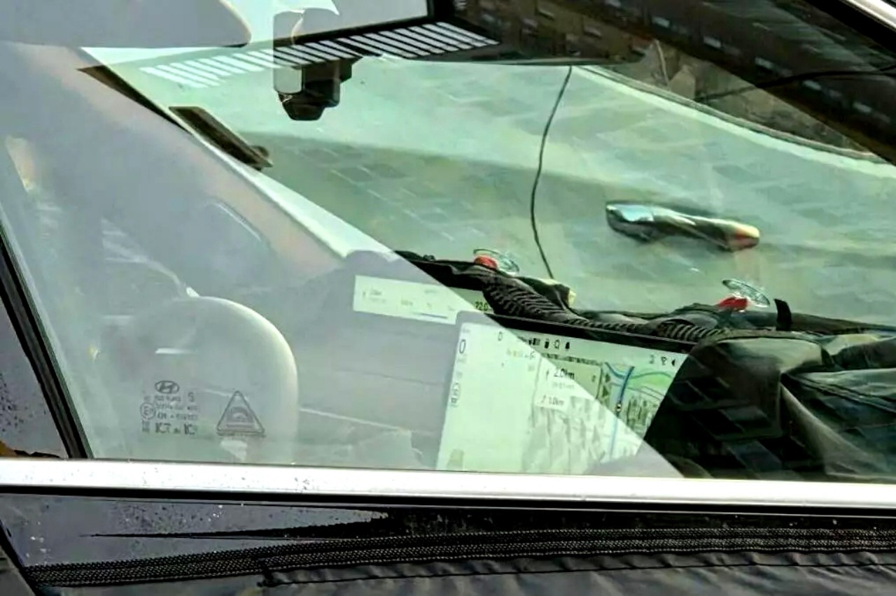 현대 그랜저 부분 변경 모델 실내 스파이샷 /사진=온라인 커뮤니티