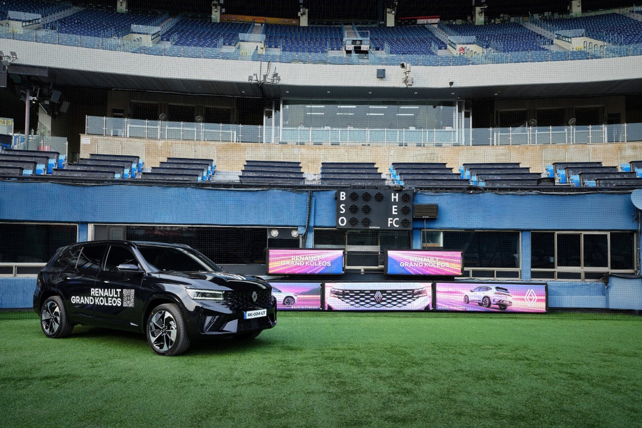 부산 사직야구장 르노 존과 그랑 콜레오스 /사진=르노코리아