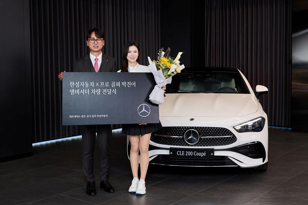 한성자동차 김마르코 대표와 박진이 프로 /사진=한성자동차