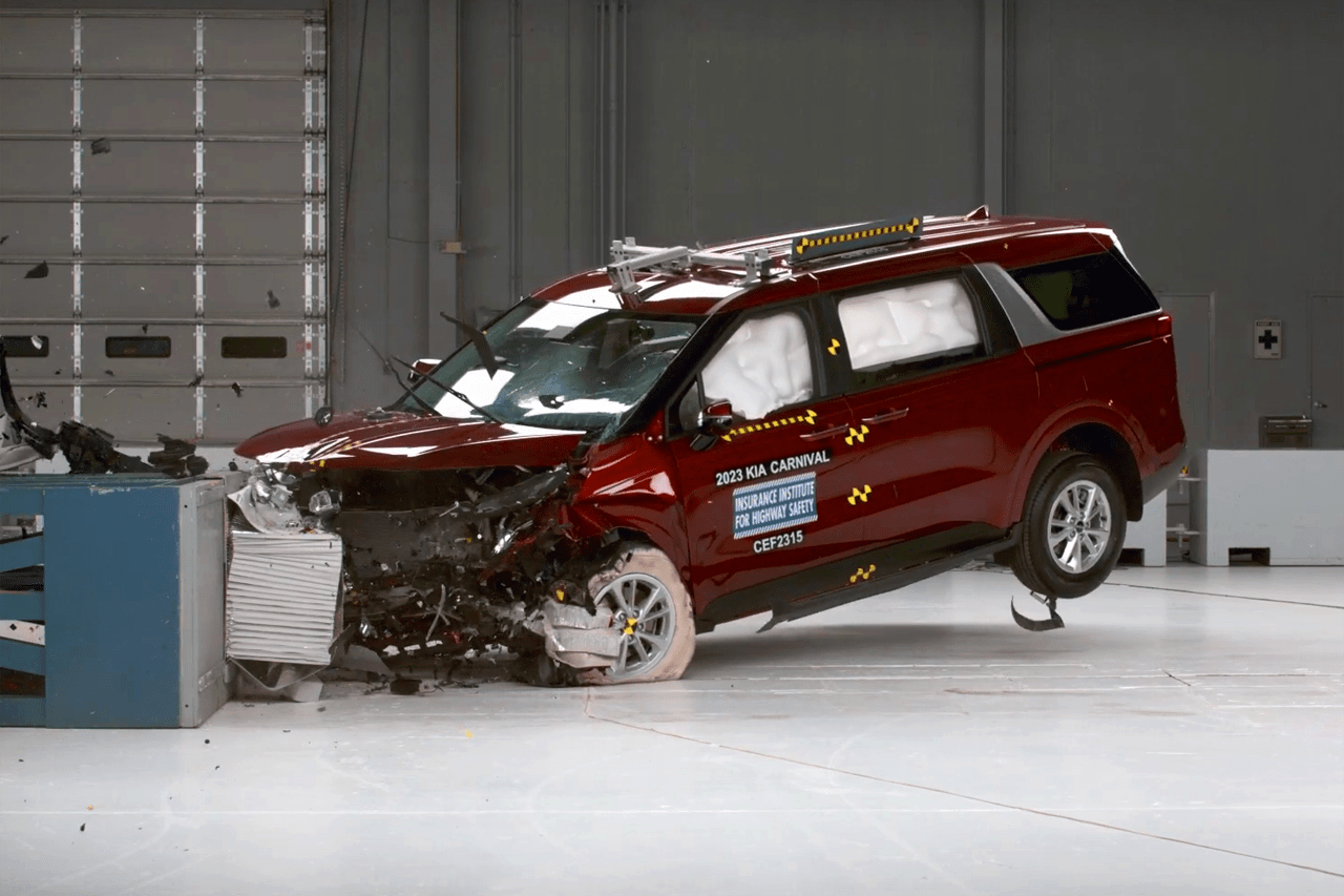 기아 카니발 충돌테스트 /사진=미국 고속도로 안전보험협회(IIHS)