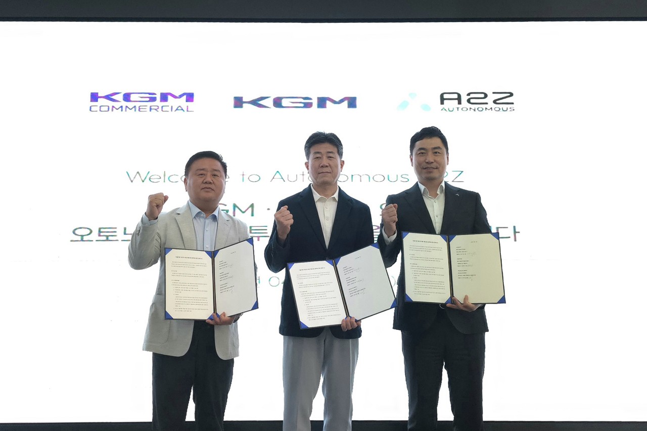 "버스까지 레벨 4"... KGM, 에이투지와 무인 자율주행 시대 연다