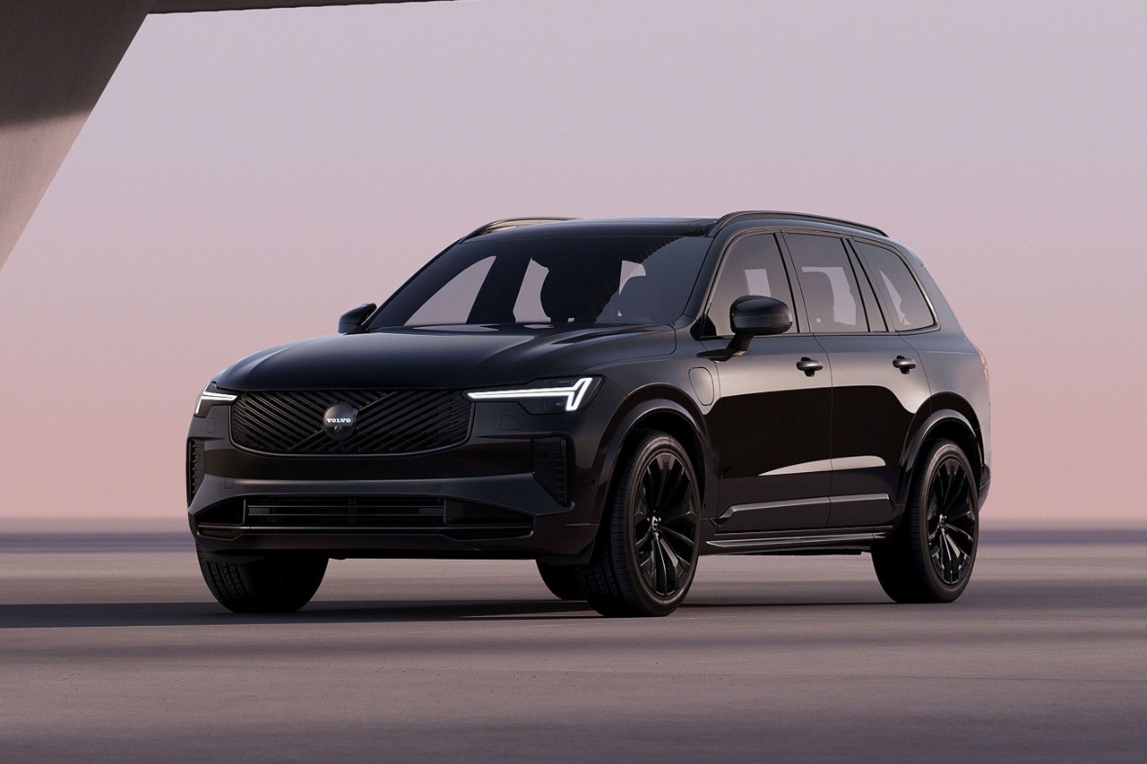 "55명에게만 허락된 플래그십"... XC90, 한정판 블랙 에디션 출시 예고