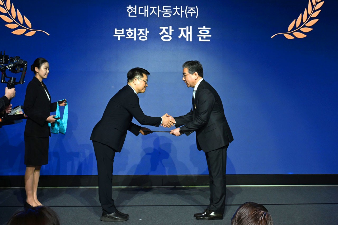 제23회 자동차의 날에 한국 산업 부문 최고의 '금탑산업훈장'을 수훈한 현대차그룹 장재훈 부회장 /사진=현대차그룹