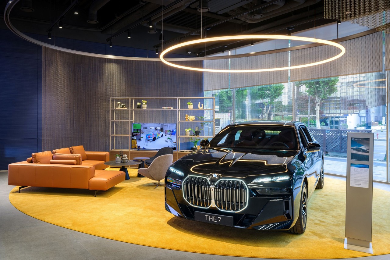 "내 차 받는 전용 공간까지"... BMW 도이치 모터스, 대치 전시장 리뉴얼