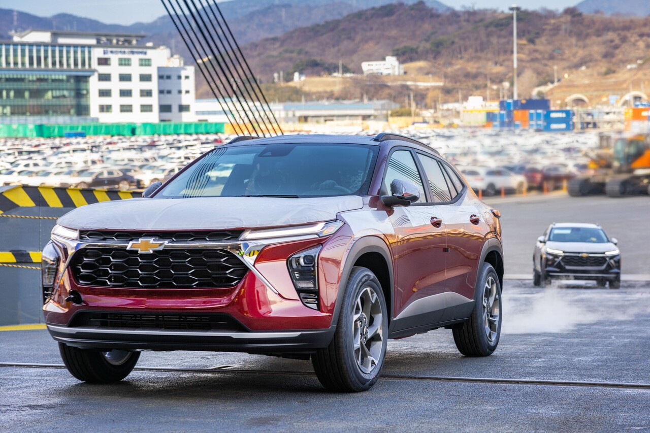 수출 선적 중인 트랙스 크로스오버 /사진=한국GM