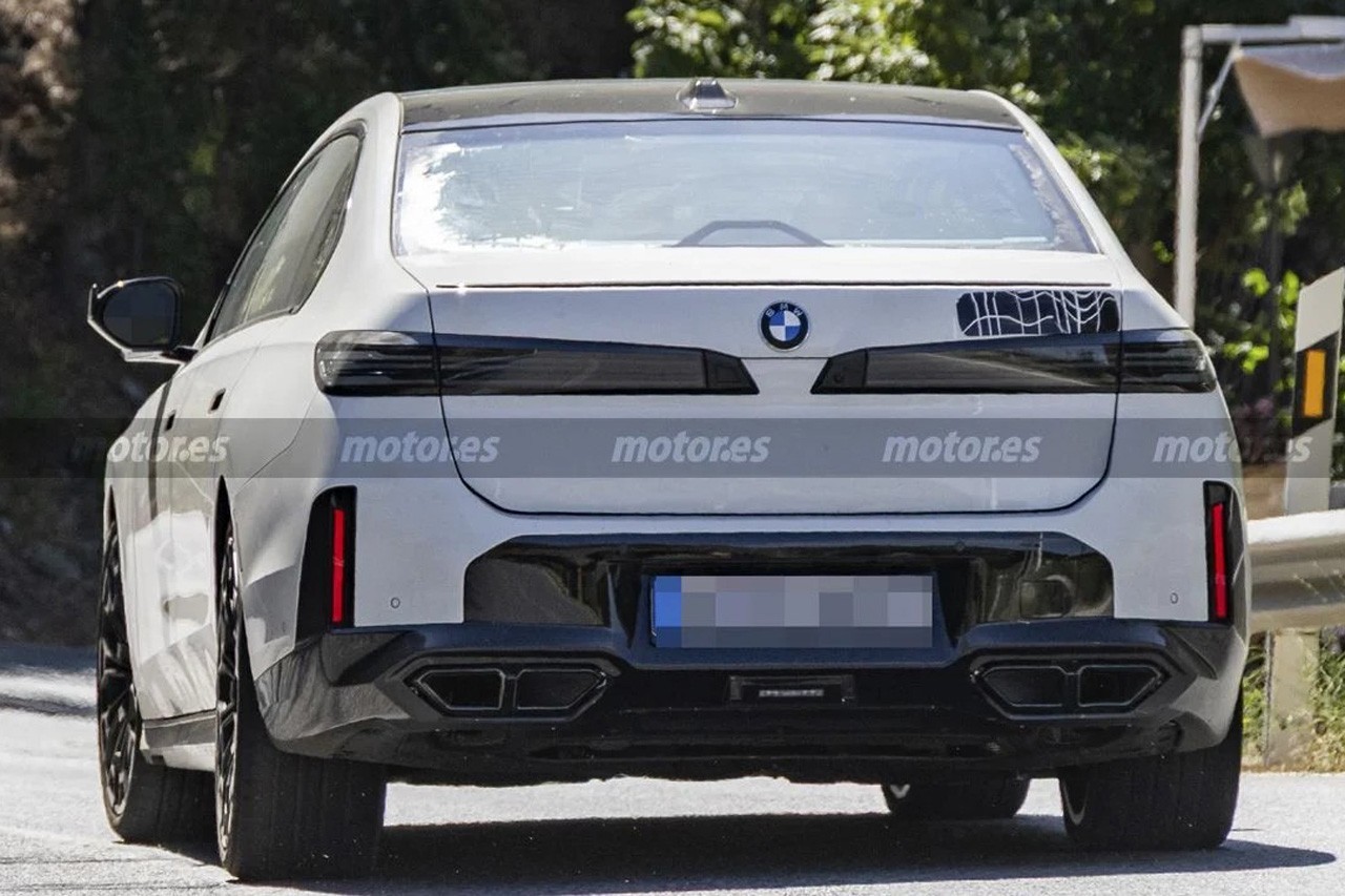 M760 xDrive 스파이샷 /사진=motor.es