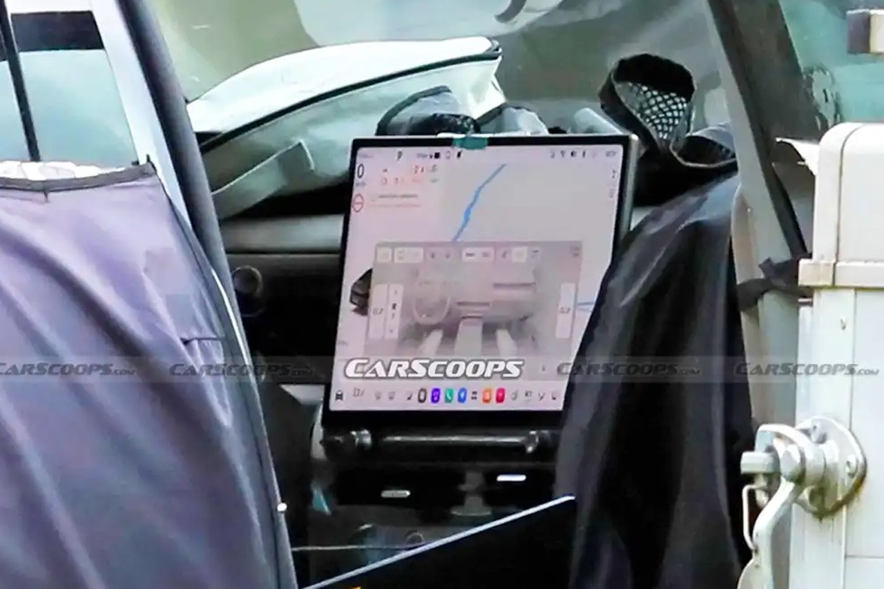 투싼 테스트카의 대형 디스플레이 /사진=Carscoops