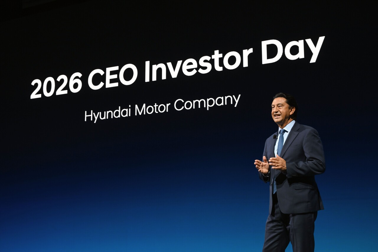 호세 무뇨스 현대차 대표이사 사장이 2026 CEO 인베스터 데이에서 중장기 전략을 발표하고 있다. /사진=현대차