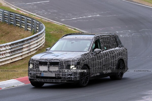 BMW 차세대 X7 테스트카 /사진=Carscoops