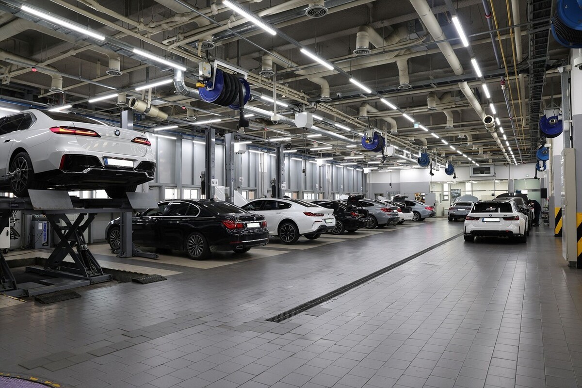 동성 모터스, 부산 해운대 BMW·MINI 서비스센터 리뉴얼 오픈…워크베이 34개 갖춰