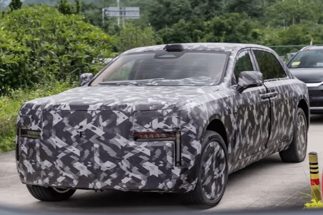 BYD 양왕 세단 스파이샷 /사진=웨이보 Sugar Design