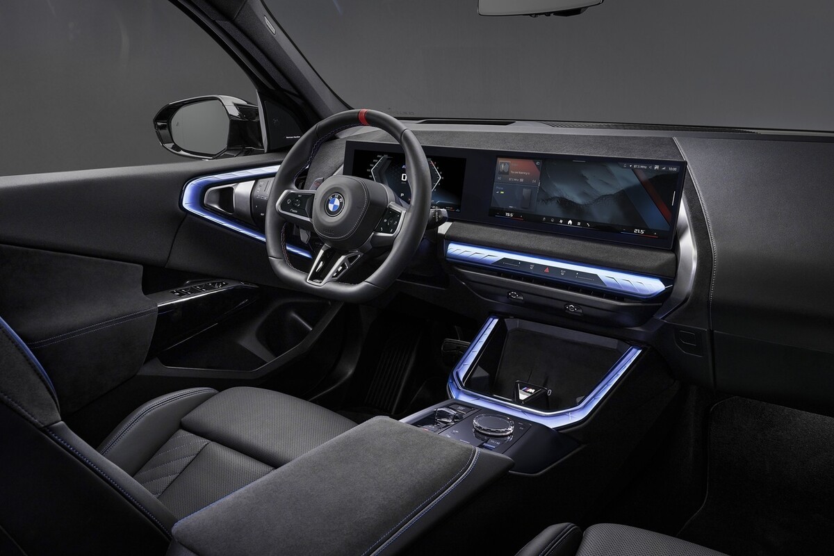 BMW X3 M50 블랙 패키지의 운전석 /사진=BMW