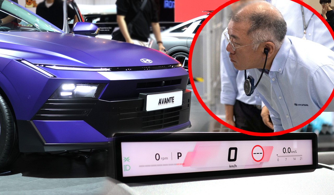 현대자동차 아반떼와 정의선 회장 /사진=오토트리뷴 DB, 현대차 /편집=오토트리뷴