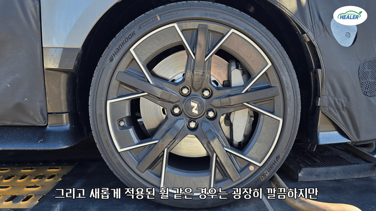 현대 신형 아반떼 N 스파이샷 /사진=유튜브 '힐러 Healer TV'